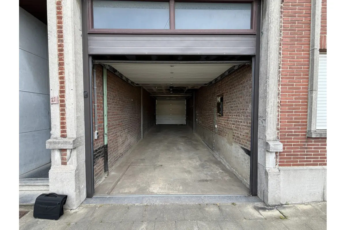 Box à louer à Braine-l'Alleud 1420 250.00€  chambres m² - Annonce 776400
