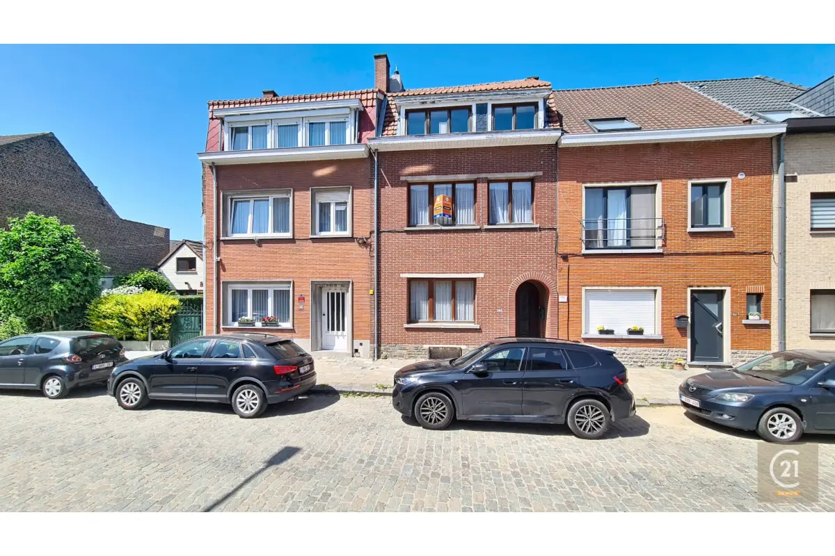 Maison à vendre à Peutie 1800 399000.00€ 5 chambres 180.00m² - Annonce 775787