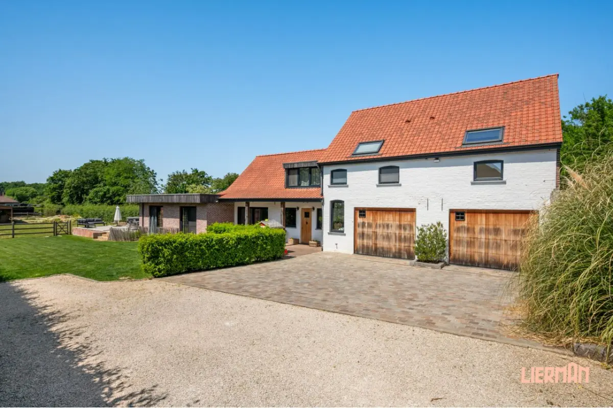 Huis te  koop in Asse 1730 865000.00€ 3 slaapkamers 310.00m² - Zoekertje 776838