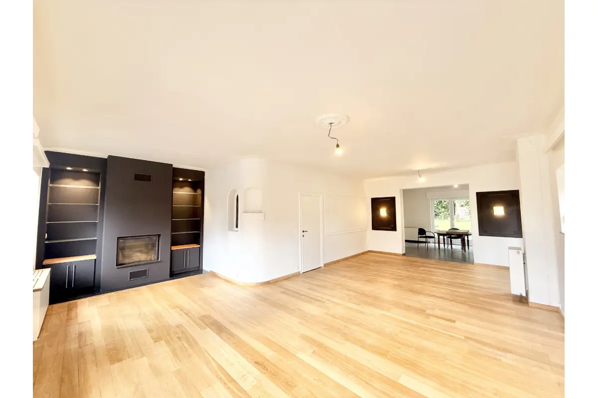 Huis te  huur in Kraainem 1950 3850.00€ 5 slaapkamers 480.00m² - Zoekertje 776974