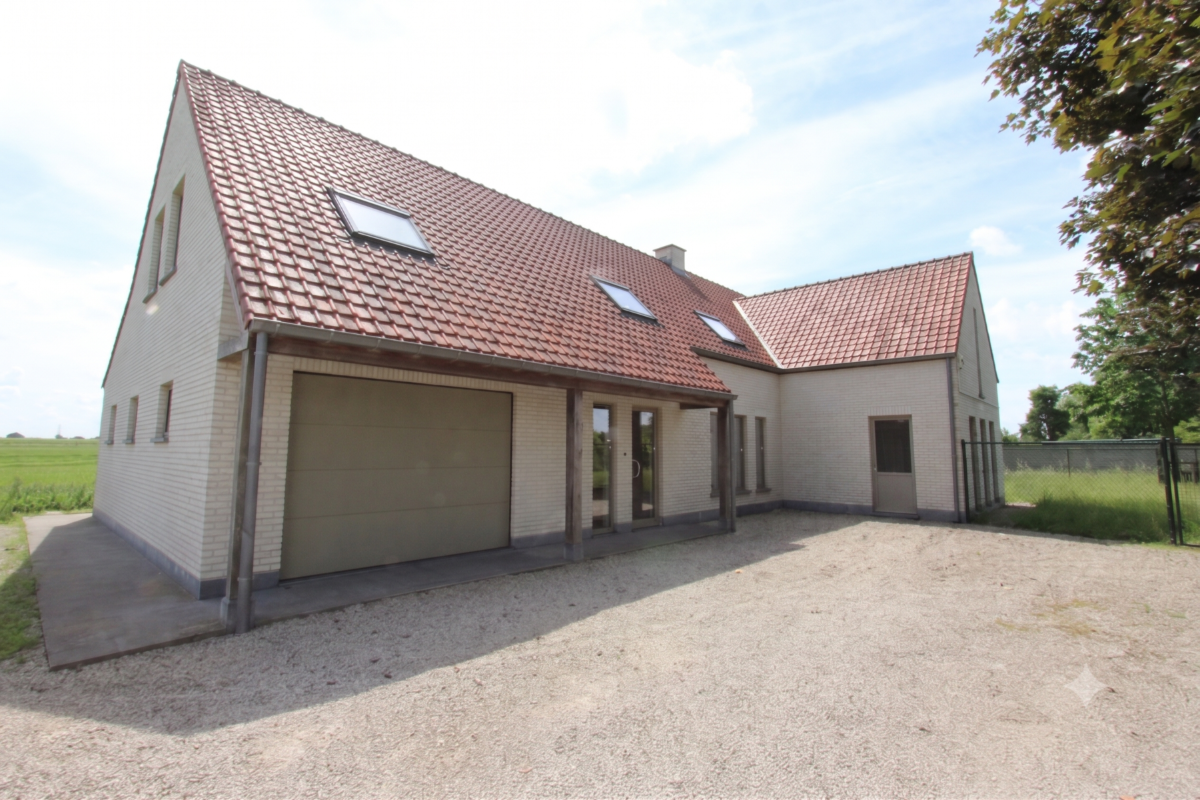 Maison à louer à Merchtem 1785 2400.00€ 6 chambres 251.00m² - Annonce 777460