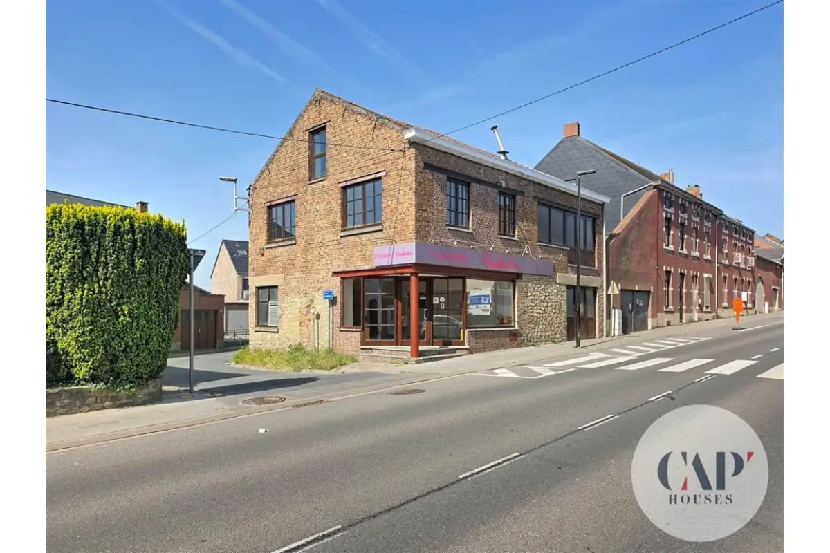 Huis te  koop in Geldenaken 1370 240000.00€ 4 slaapkamers 355.00m² - Zoekertje 778622