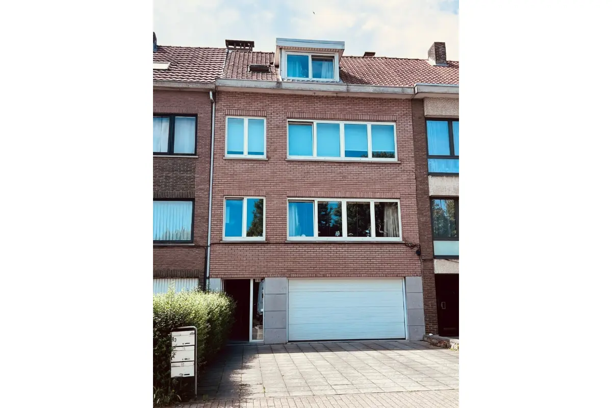 Huis te  koop in Strombeek-Bever 1853 599000.00€  slaapkamers 300.00m² - Zoekertje 778838