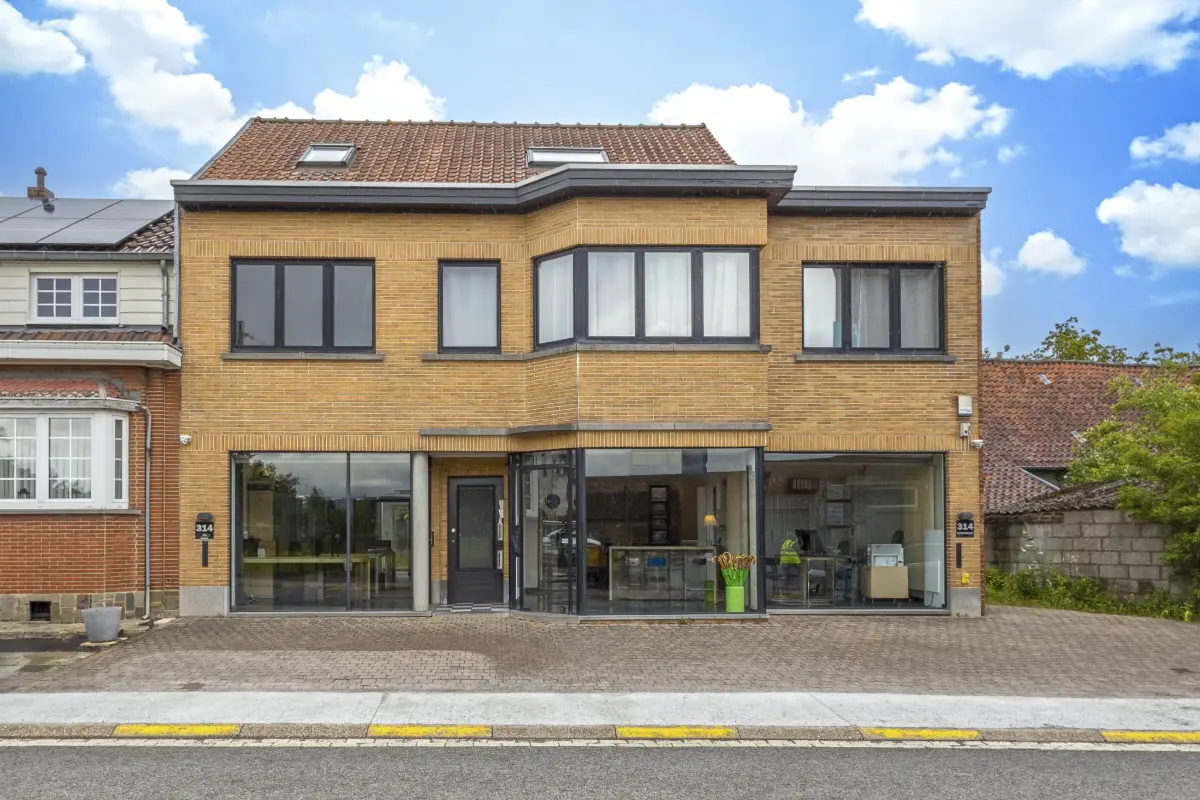 Mixgebouw te  koop in Groot-Bijgaarden 1702 569000.00€ 3 slaapkamers 277.00m² - Zoekertje 779905