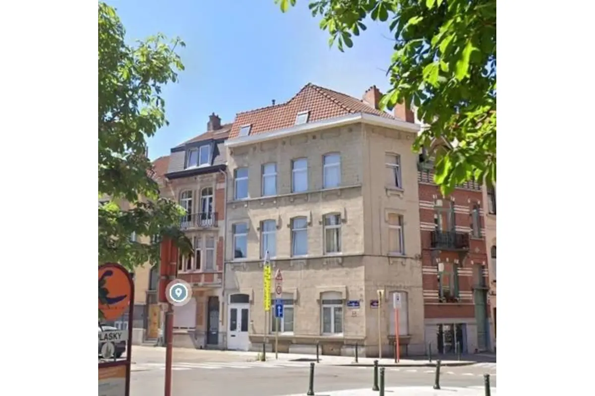 Appartement te  in Schaarbeek 1030 630000.00€ 4 slaapkamers m² - Zoekertje 779715