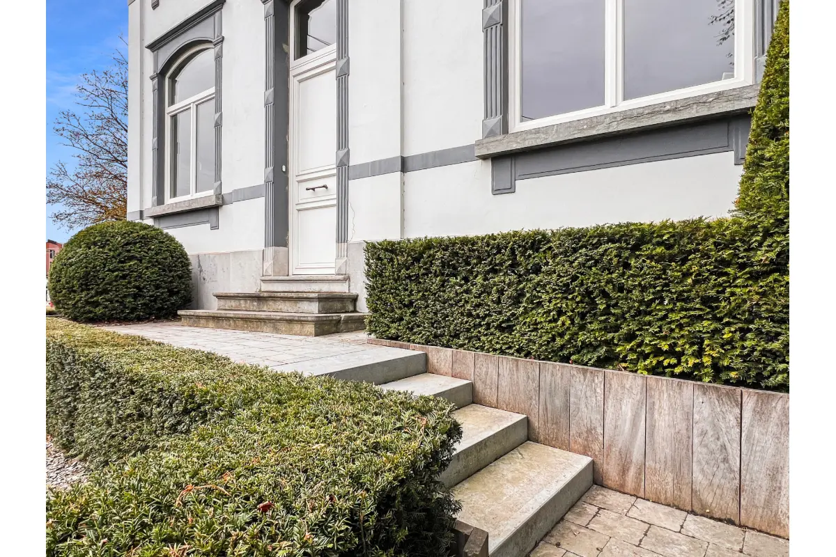 Huis te  koop in Court-Saint-Etienne 1490 645000.00€ 6 slaapkamers 310.00m² - Zoekertje 780187