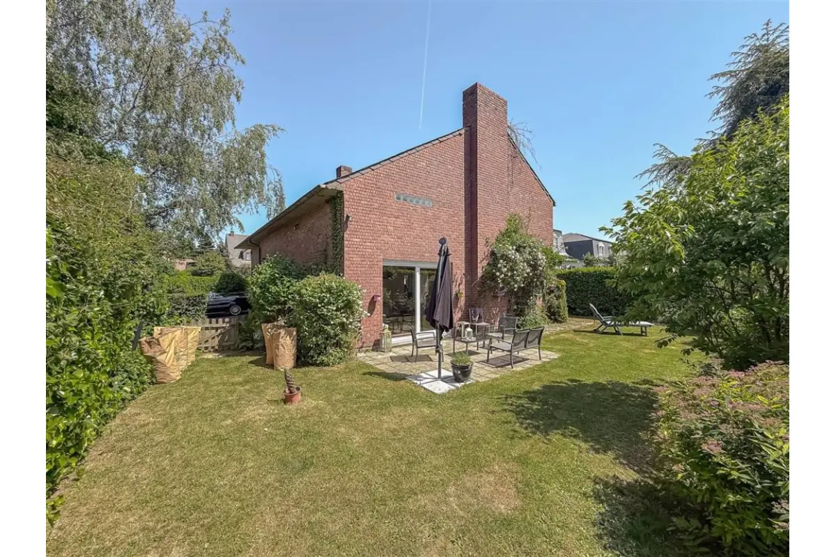 Maison à vendre à Waterloo 1410 595000.00€ 5 chambres 242.00m² - Annonce 780113