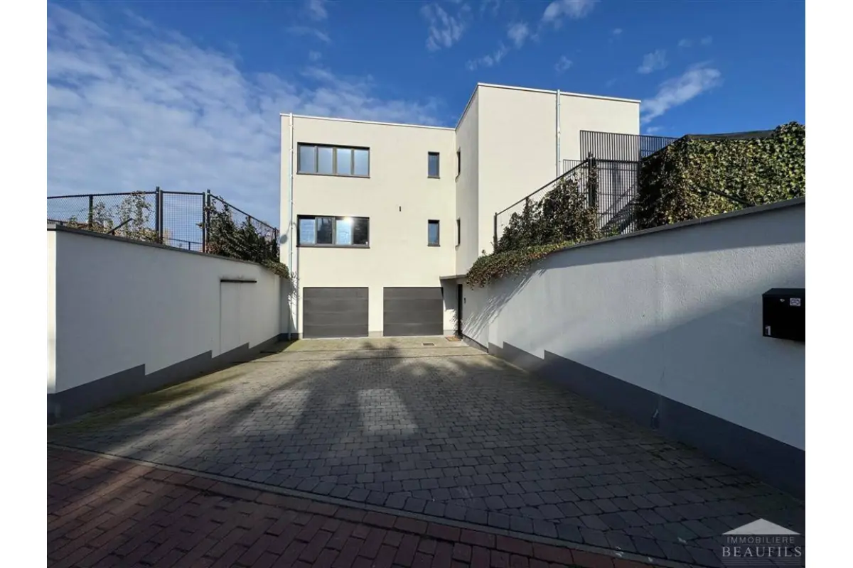 Appartement à louer à Rhode-Saint-Genese 1640 1750.00€ 2 chambres 110.00m² - Annonce 781465