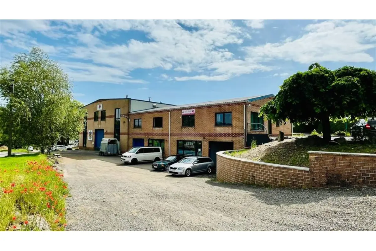 Handelszaak te  huur in Itter 1460 1350.00€  slaapkamers 220.00m² - Zoekertje 781226