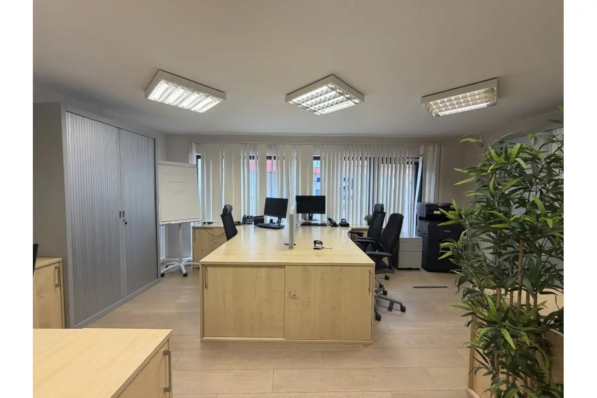 Handelszaak te  koop in Kraainem 1950 245000.00€  slaapkamers 130.00m² - Zoekertje 781328