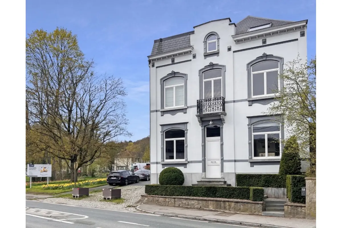 Handelszaak te  koop in Ottignies 1340 645000.00€  slaapkamers 310.00m² - Zoekertje 782953