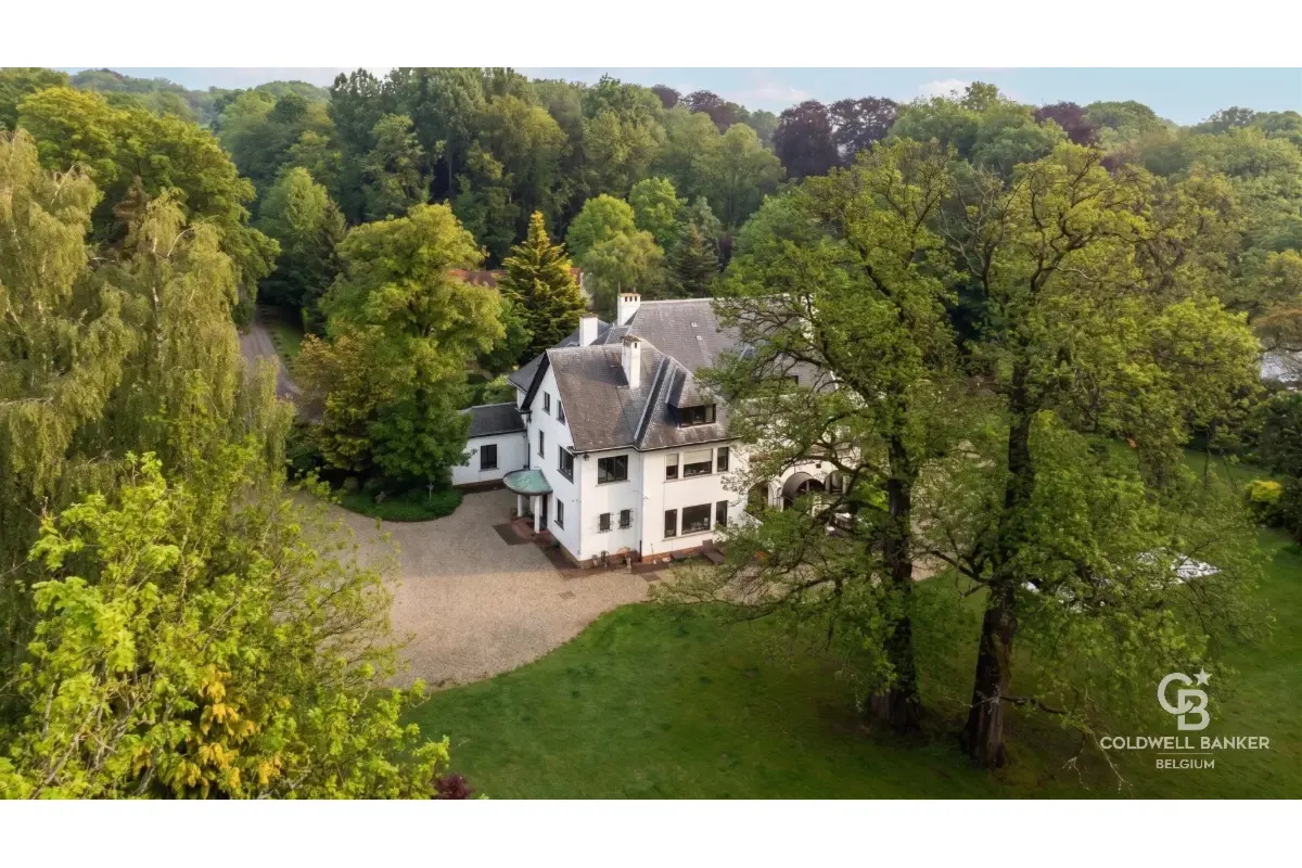 Huis te  koop in Hoeilaart 1560 0.00€ 6 slaapkamers 858.00m² - Zoekertje 783234