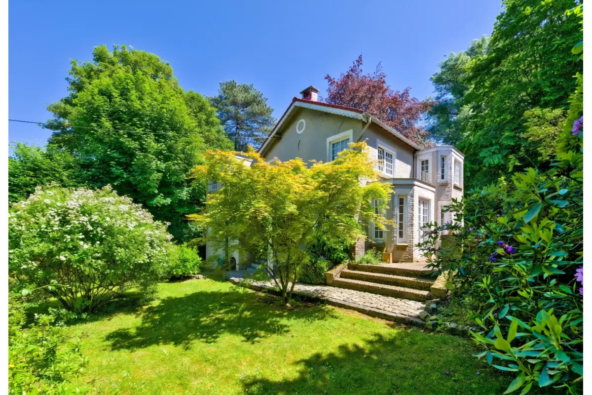 Huis te  koop in Wezembeek-Oppem 1970 875000.00€ 4 slaapkamers 236.00m² - Zoekertje 782222
