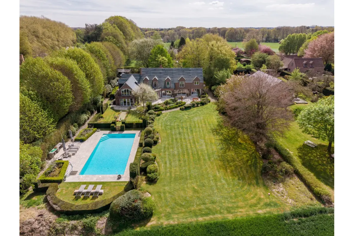 Maison à vendre à Lasne 1380 2250000.00€  chambres 530.00m² - Annonce 783233