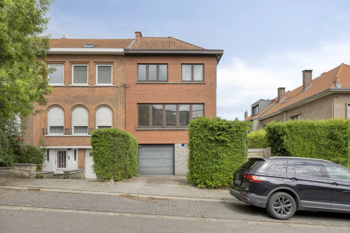 Huis te  koop in Sint-Pieters-Leeuw 1600 410000.00€ 4 slaapkamers 135.00m² - Zoekertje 782870