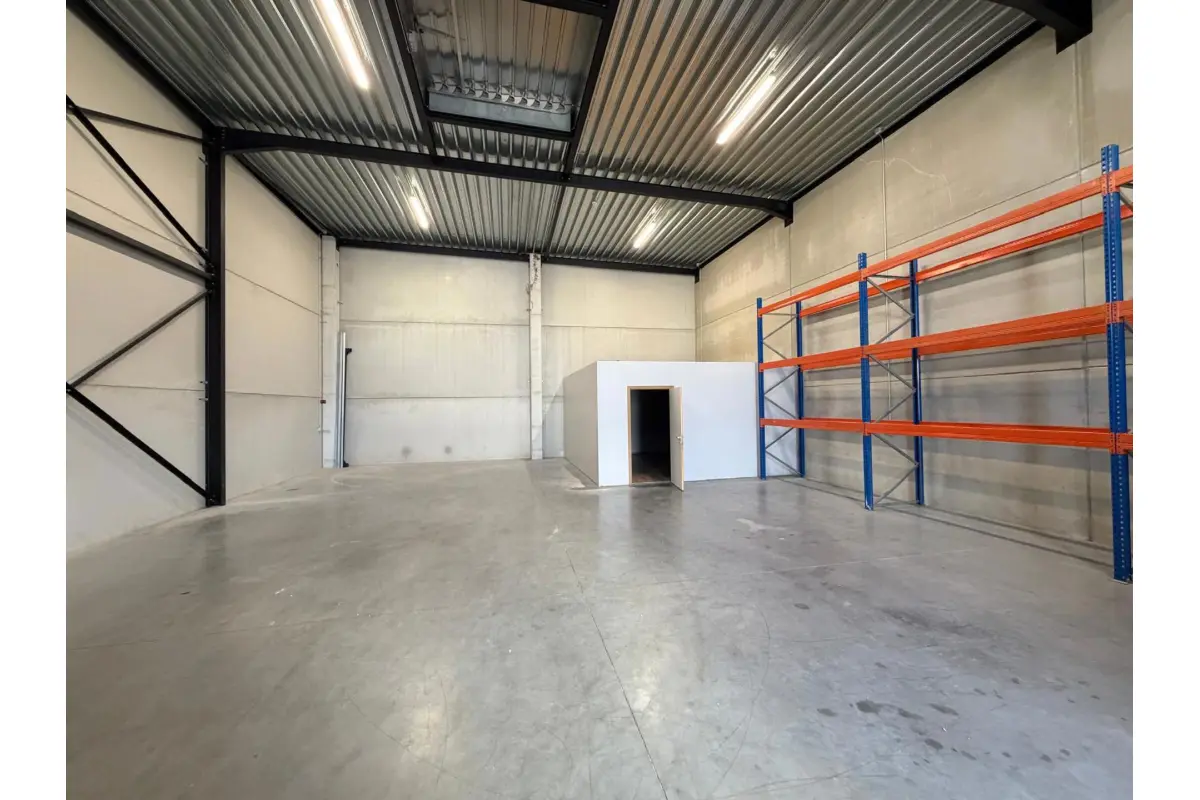 Commerce à louer à Machelen 1830 1600.00€  chambres 194.00m² - Annonce 783665