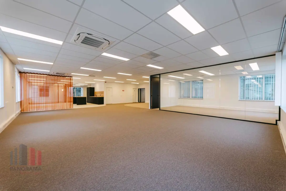 Commerce à vendre à Dilbeek 1700 0.00€  chambres 791.00m² - Annonce 784398
