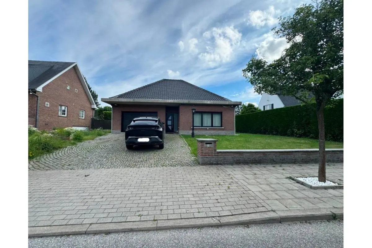 Bungalow te  koop in Zellik 1731 799000.00€ 4 slaapkamers 242.00m² - Zoekertje 783564