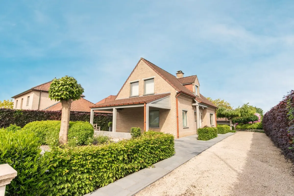 Huis te  koop in Hal 1500 545000.00€ 3 slaapkamers 180.00m² - Zoekertje 784558