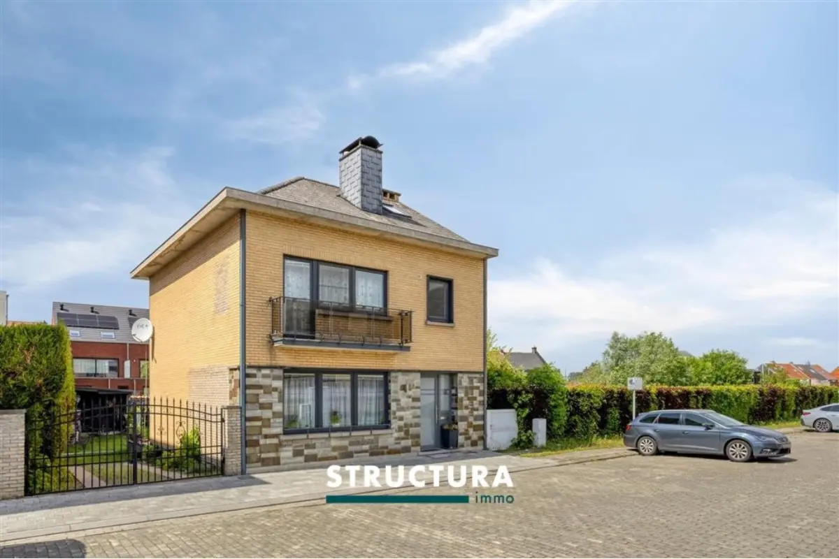 Huis te  in Opwijk 1745 449000.00€ 3 slaapkamers 231.00m² - Zoekertje 783375