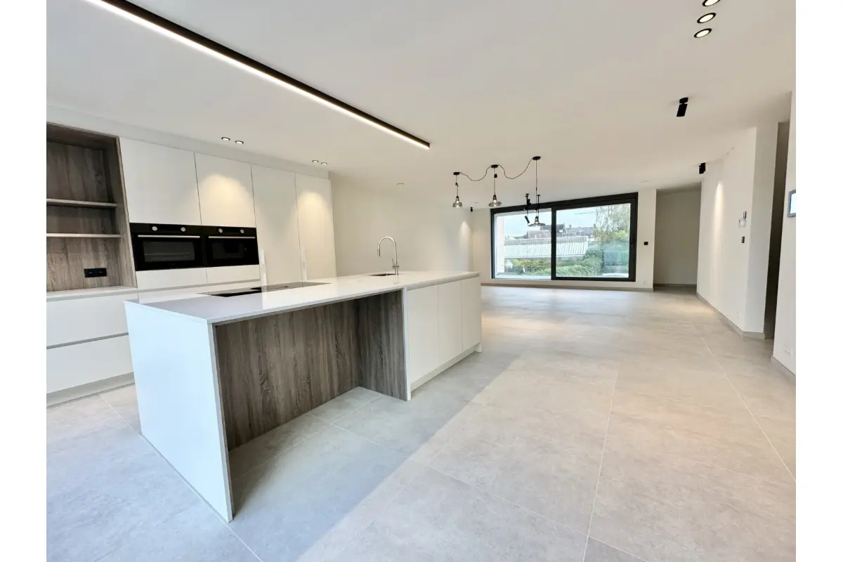Huis te  huur in Hoeilaart 1560 2350.00€ 3 slaapkamers 236.00m² - Zoekertje 785130