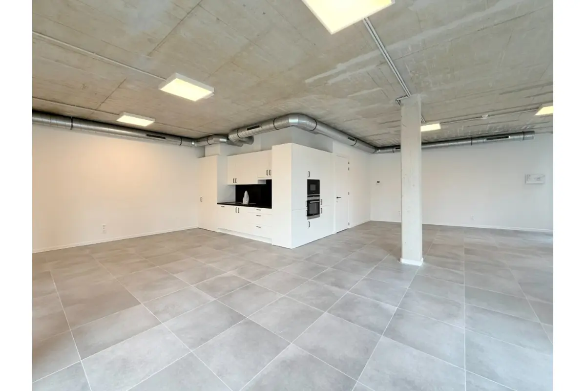 Commerce à louer à Heverlee 3001 2750.00€  chambres m² - Annonce 785050