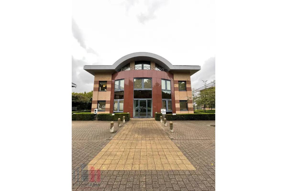 Commerce à louer à Zaventem 1930 5911.00€  chambres 593.00m² - Annonce 786334