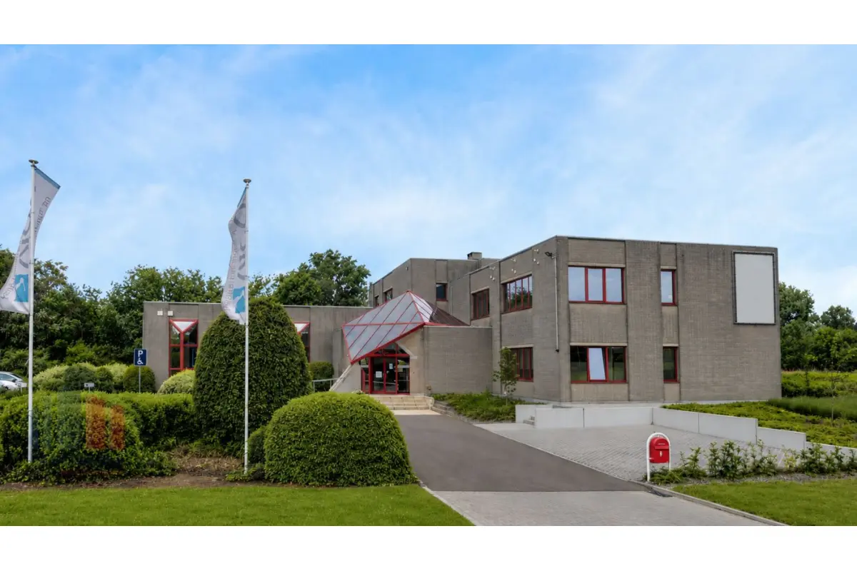 Handelszaak te  huur in Zellik 1731 2143.00€  slaapkamers 186.00m² - Zoekertje 786346