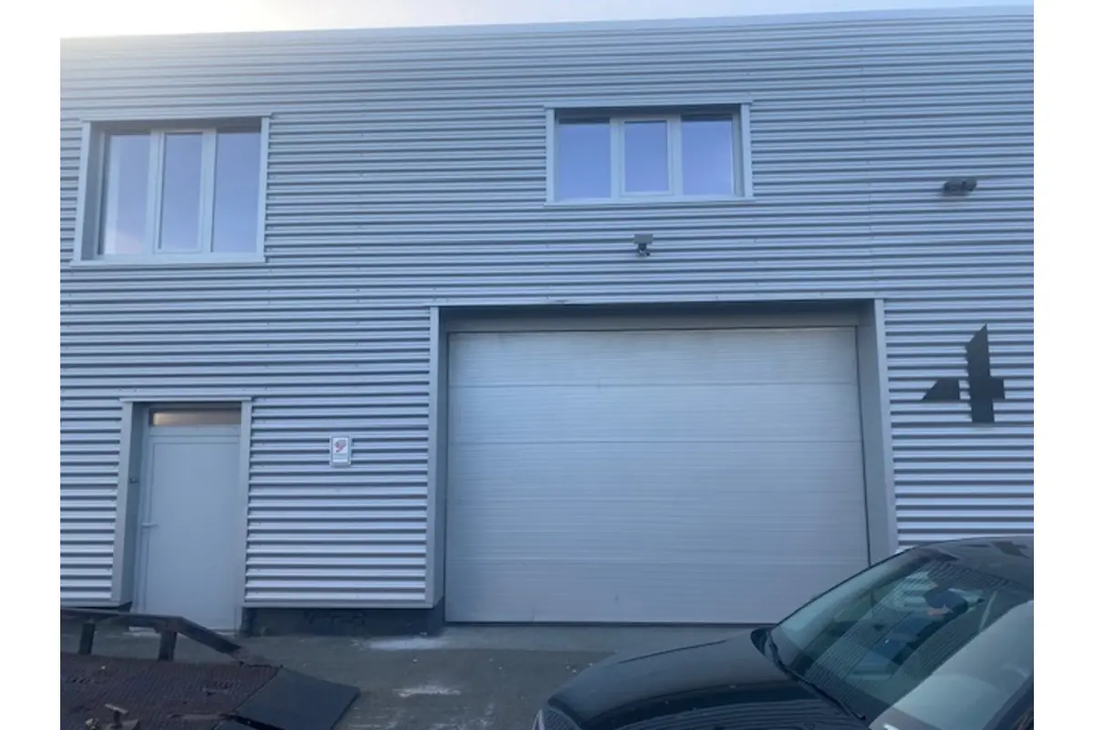 Commerce à louer à Machelen 1830 4000.00€  chambres 556.00m² - Annonce 786019