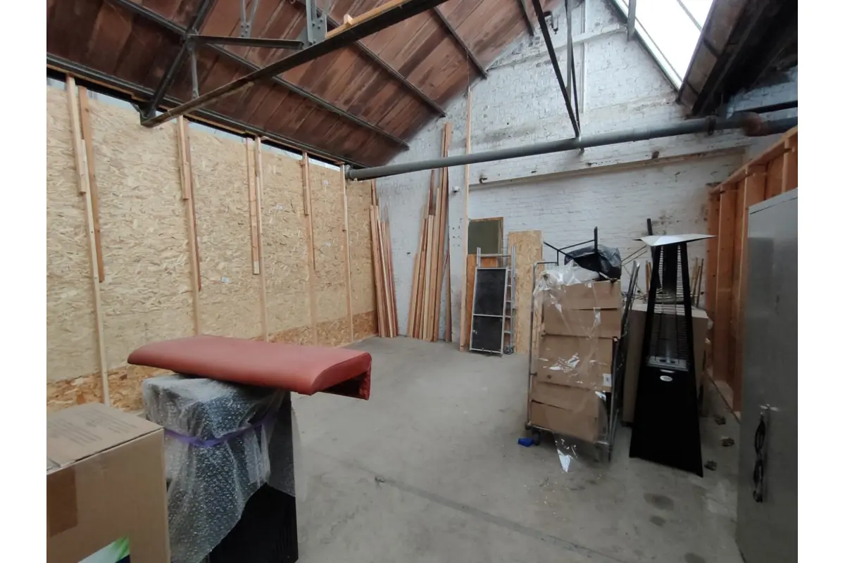 Commerce à louer à Genval 1332 395.00€  chambres 40.00m² - Annonce 785769
