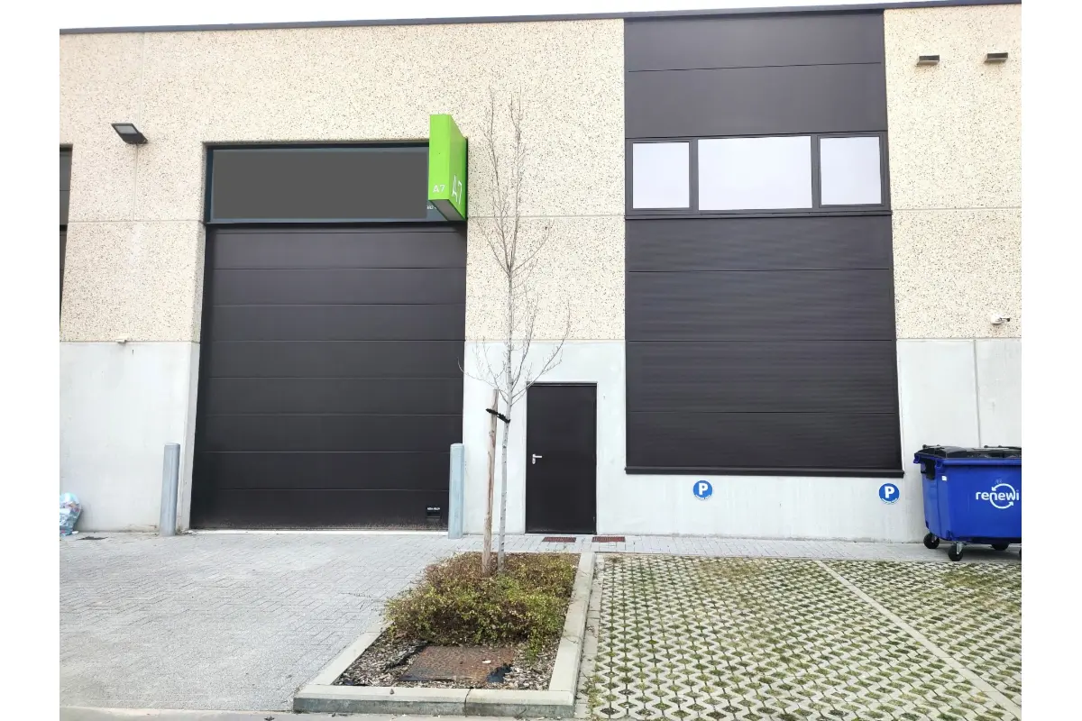 Handelszaak te  huur in Waver 1300 1650.00€  slaapkamers 204.00m² - Zoekertje 786139