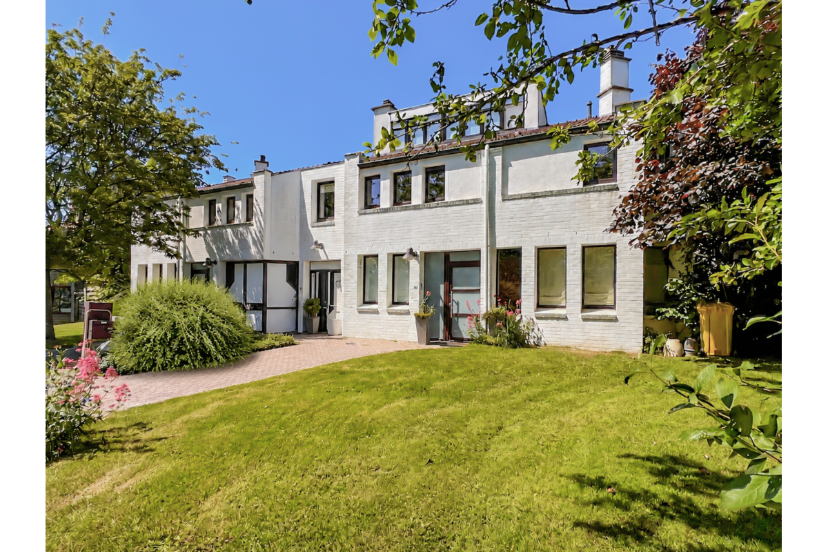 Huis te  koop in Waterloo 1410 545000.00€ 3 slaapkamers 160.00m² - Zoekertje 786250