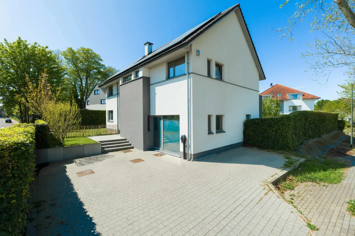 Huis te  koop in Genval 1332 1090000.00€ 6 slaapkamers 275.00m² - Zoekertje 786117