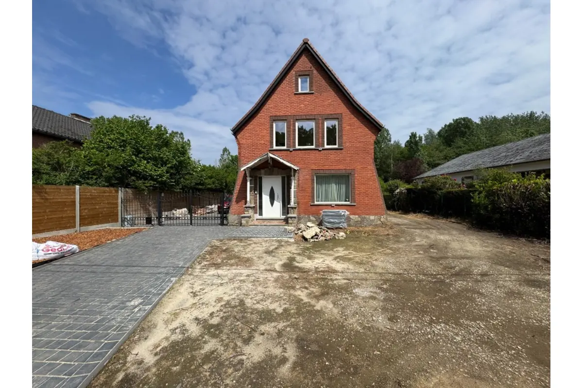 Villa te  huur in Eppegem 1980 1800.00€ 4 slaapkamers m² - Zoekertje 787906