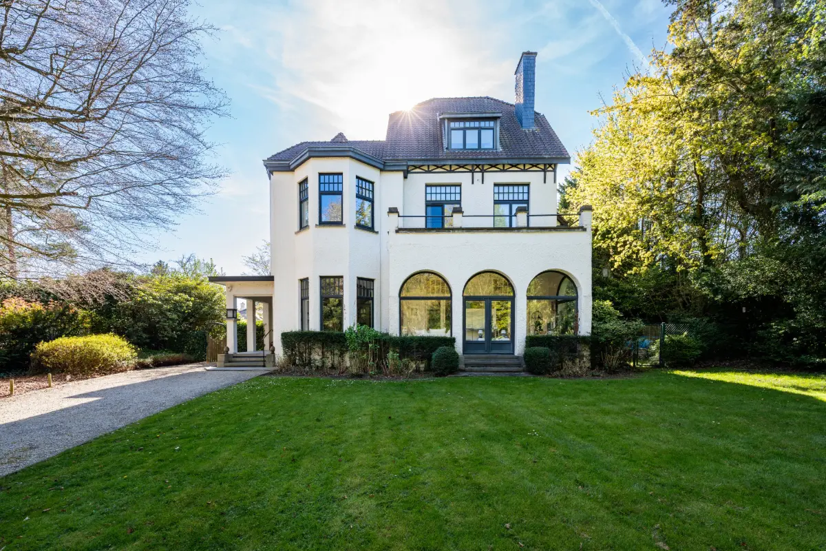 Huis te  koop in Sint-Genesius-Rode 1640 1865000.00€ 6 slaapkamers 322.00m² - Zoekertje 788125