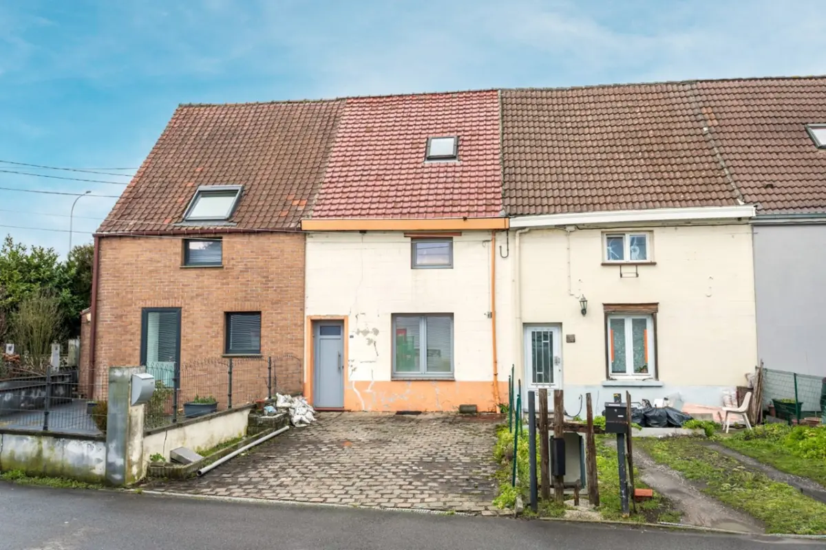 Huis te  koop in Sint-Pieters-Leeuw 1600 220000.00€ 2 slaapkamers 104.00m² - Zoekertje 788502