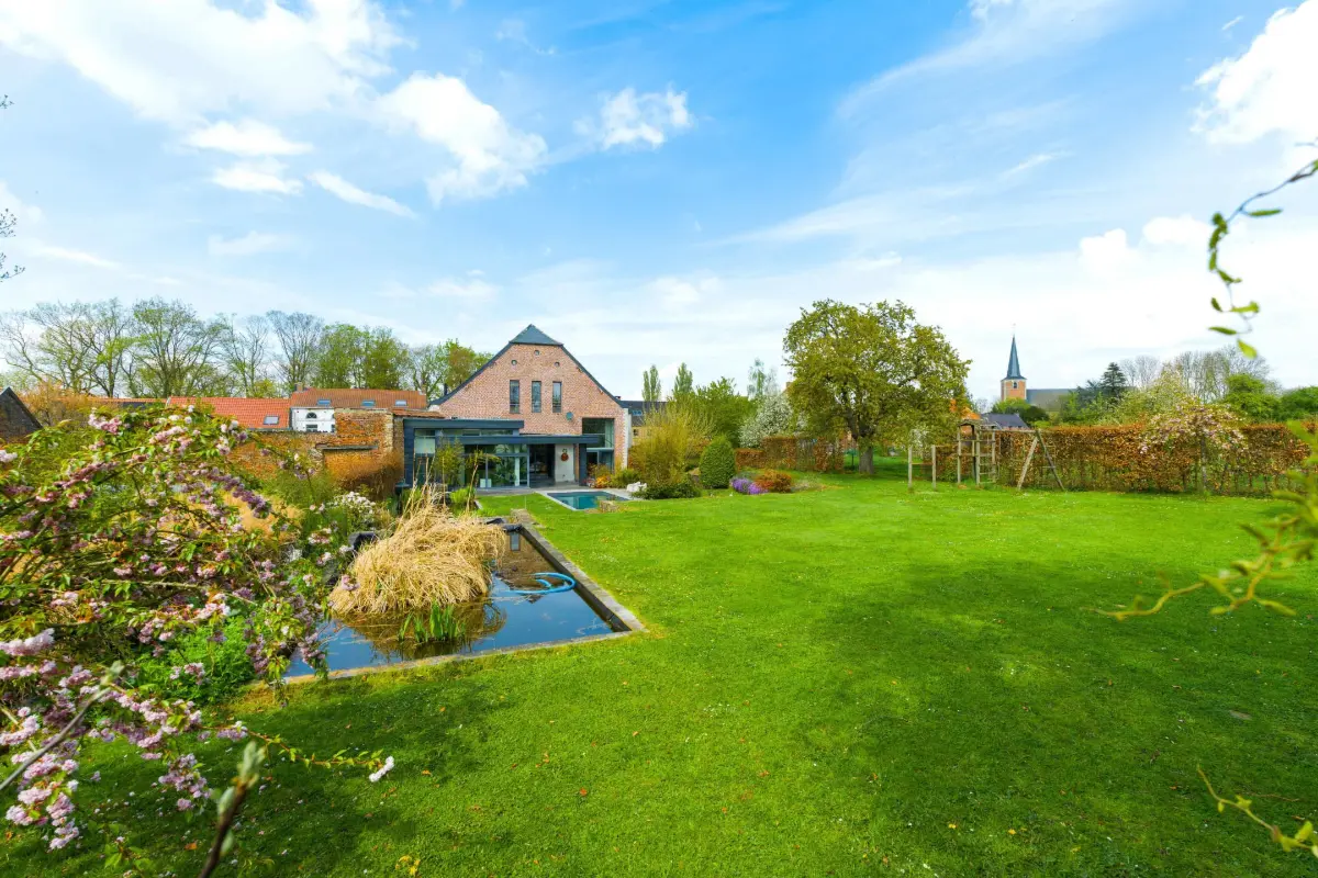 Huis te  koop in Piétrain 1370 1295000.00€ 5 slaapkamers 640.00m² - Zoekertje 788145