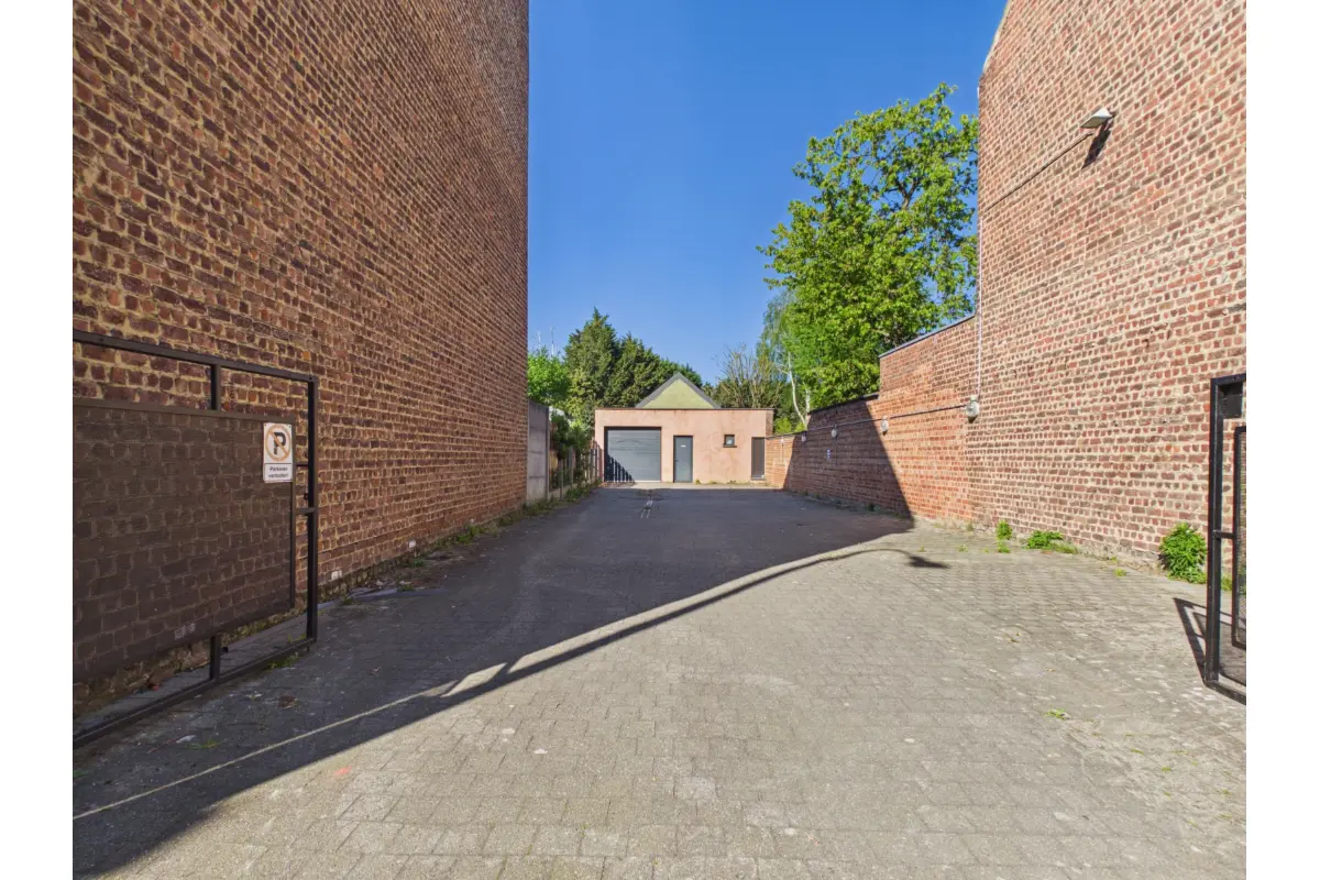 Handelszaak te  in Ukkel 1180 2950.00€  slaapkamers 475.00m² - Zoekertje 788314