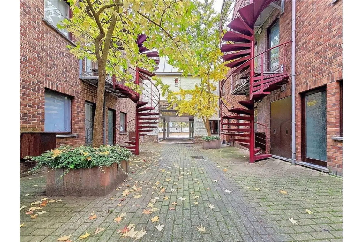 Studio te  in Waver 1300 595.00€ 1 slaapkamers 30.00m² - Zoekertje 788694