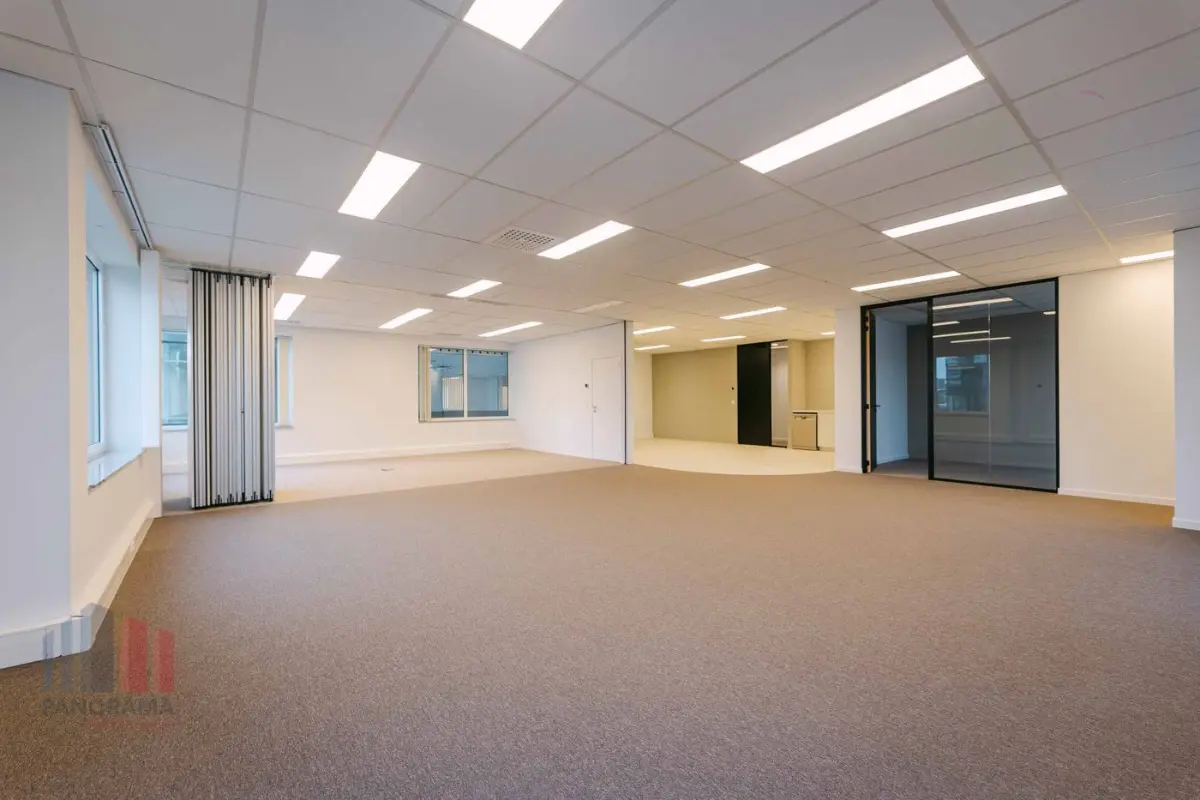 Commerce à louer à Dilbeek 1700 2102.00€  chambres 194.00m² - Annonce 789842