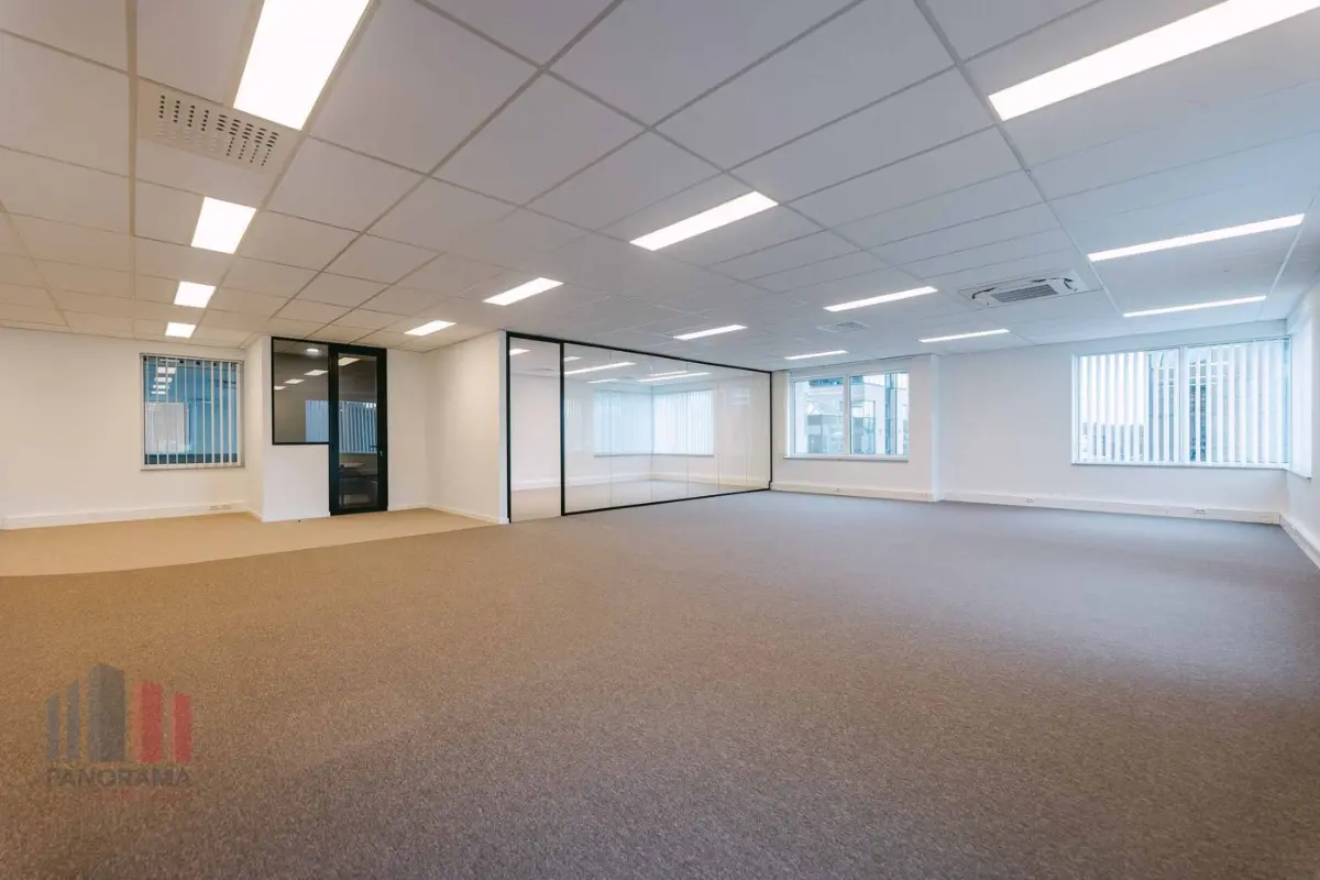 Commerce à louer à Dilbeek 1700 2687.00€  chambres 248.00m² - Annonce 789841