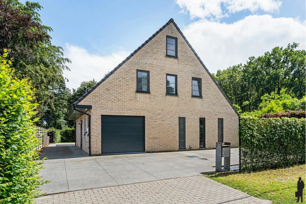 Huis te  in Sint-Katelijne-Waver 2860 1800.00€ 4 slaapkamers 220.00m² - Zoekertje 789611