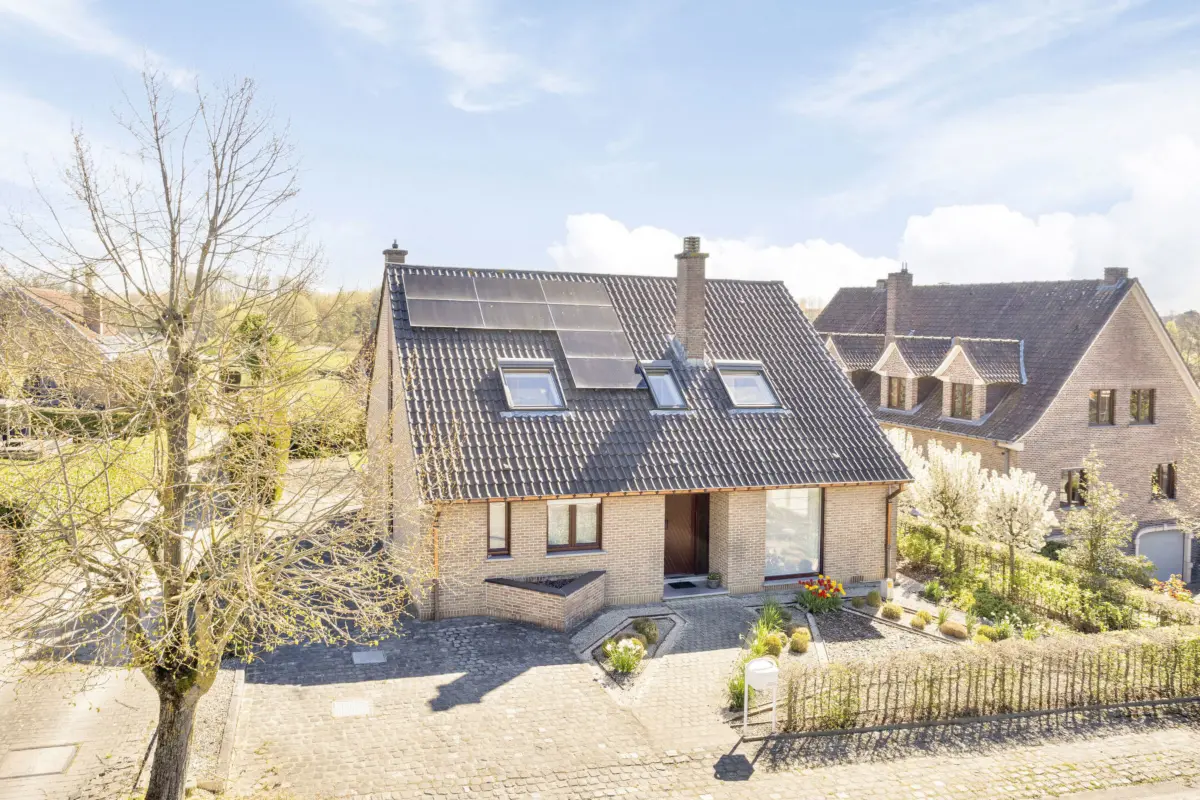 Huis te  koop in Oudenaken 1600 649000.00€ 4 slaapkamers 217.00m² - Zoekertje 790069