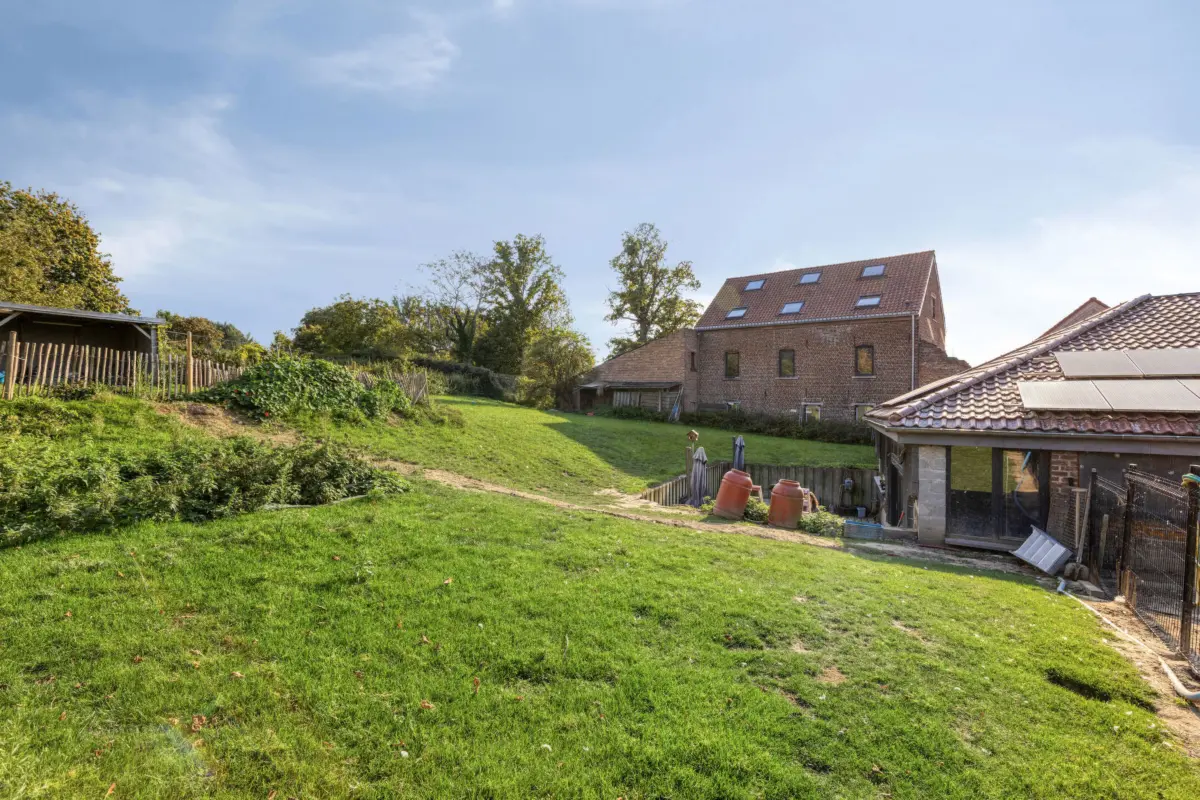 Huis te  koop in Sint-Pieters-Leeuw 1600 1249000.00€ 4 slaapkamers 393.00m² - Zoekertje 790291