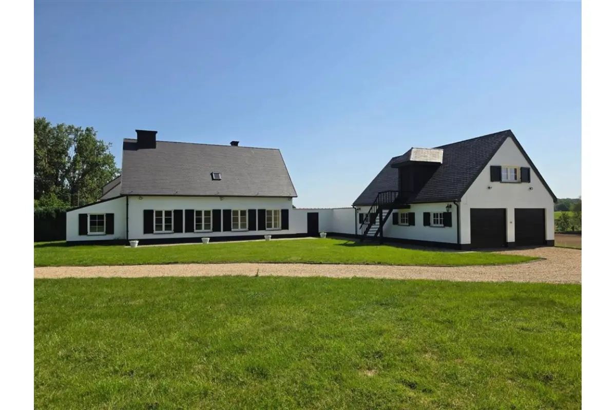 Maison à vendre à Mélin 1370 825000.00€ 3 chambres 210.00m² - Annonce 790295