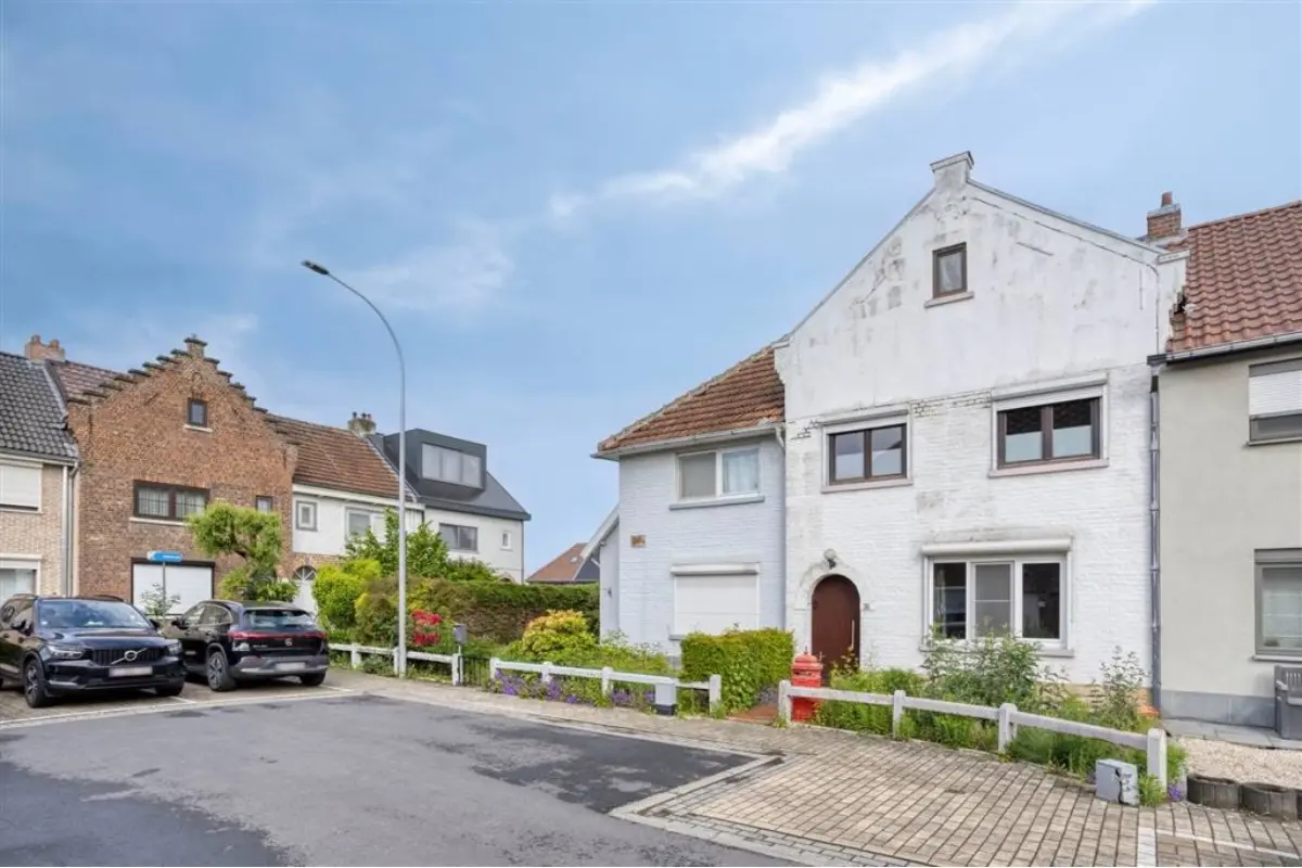 Huis te  in Hal 1500 299000.00€ 3 slaapkamers m² - Zoekertje 792335