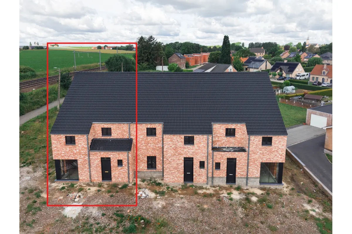 Huis te  koop in Tienen 3300 320000.00€ 3 slaapkamers 180.00m² - Zoekertje 791301