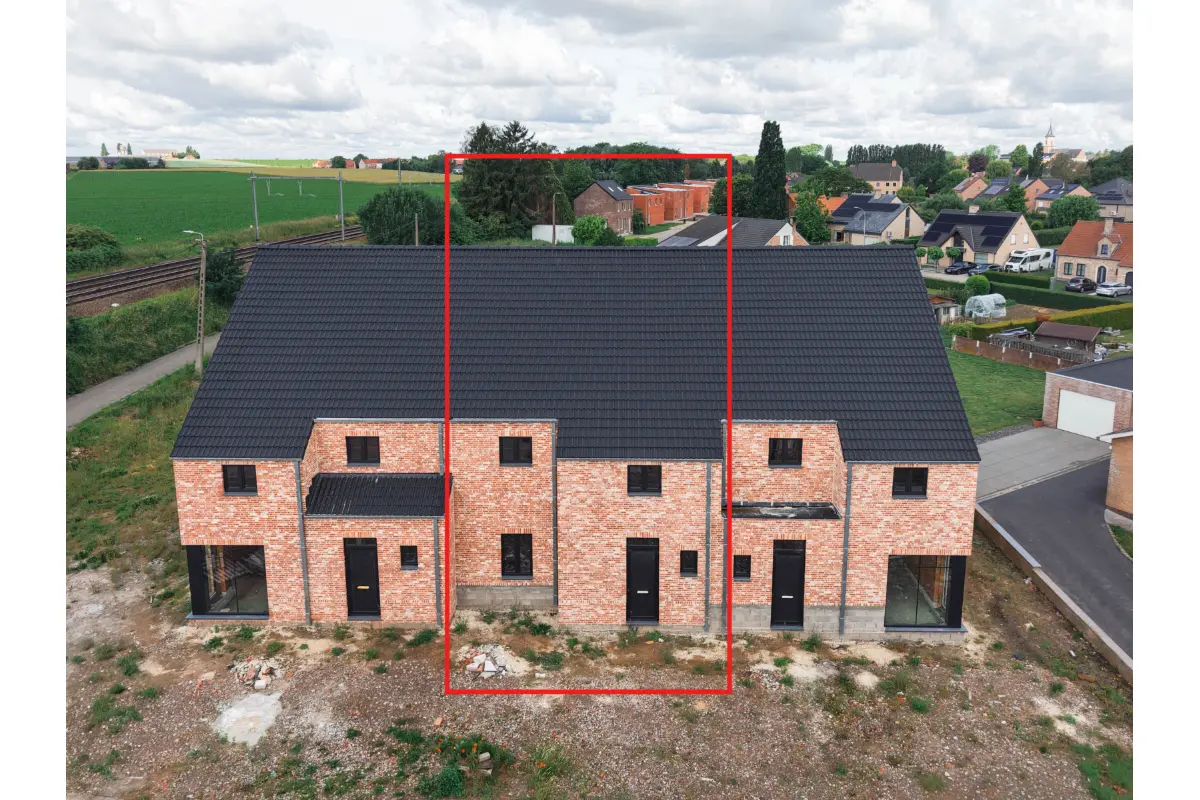 Huis te  koop in Tienen 3300 310000.00€ 3 slaapkamers 180.00m² - Zoekertje 791300