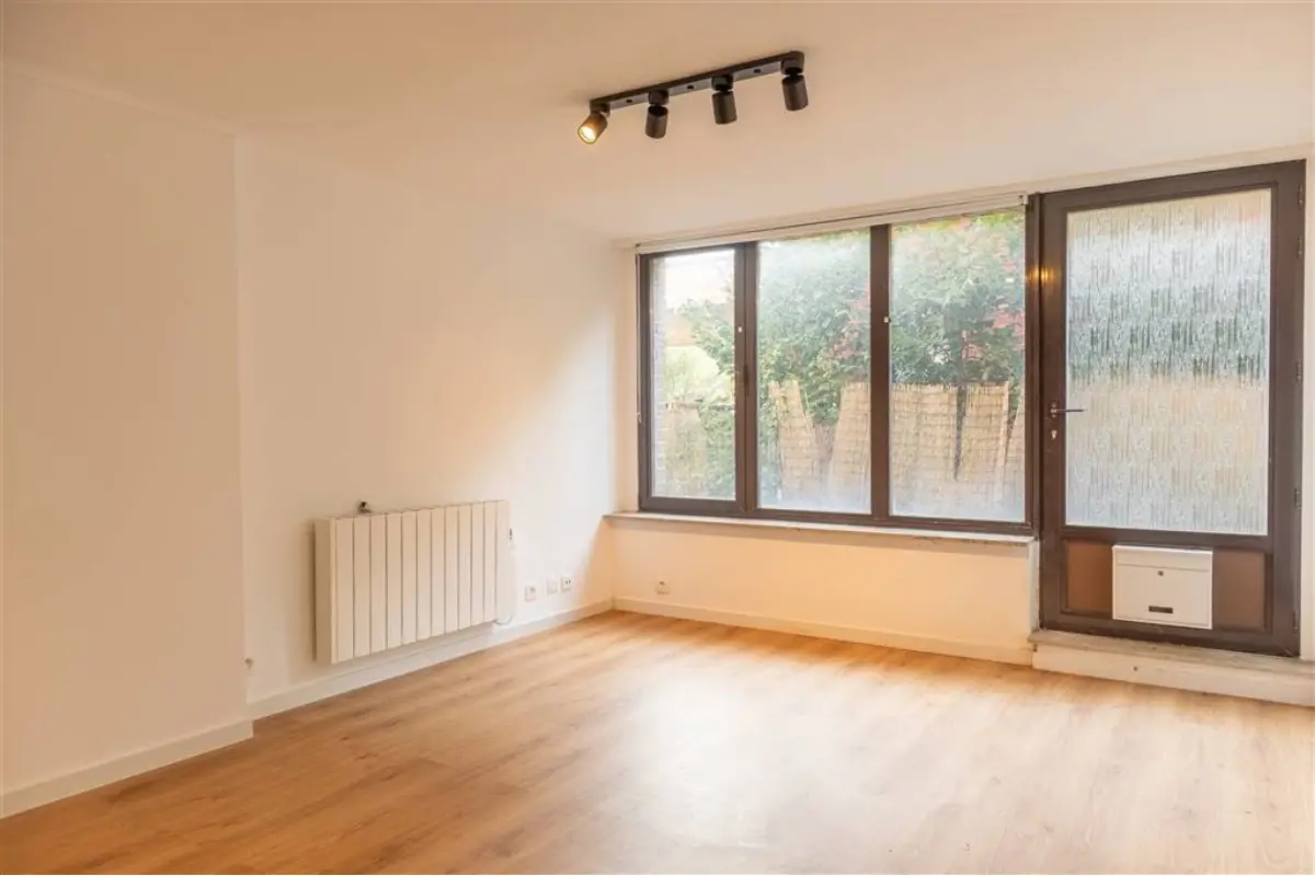 Commerce à vendre à Rhode-Saint-Genese 1640 125000.00€  chambres m² - Annonce 792163