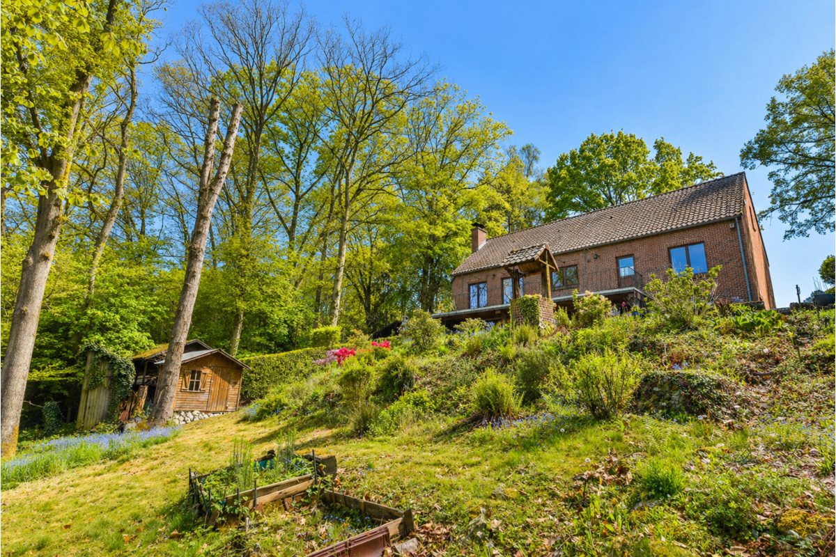 Villa te  koop in Bonlez 1325 599000.00€ 4 slaapkamers 363.00m² - Zoekertje 791435